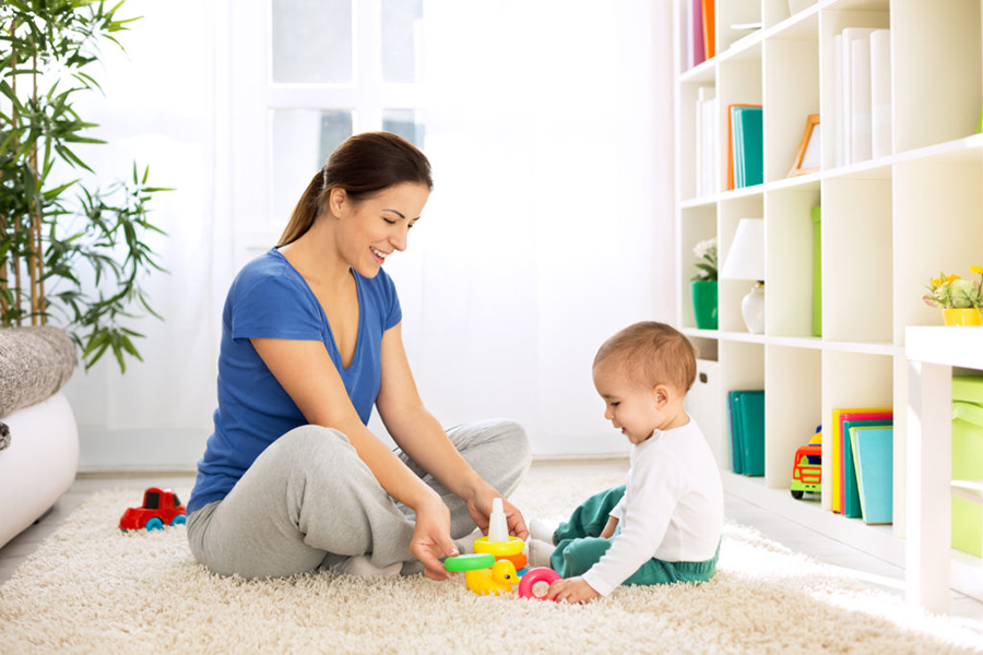 Cách chọn đồ chơi cho trẻ 6 tháng tuổi để phát triển não bộ và nhận thức